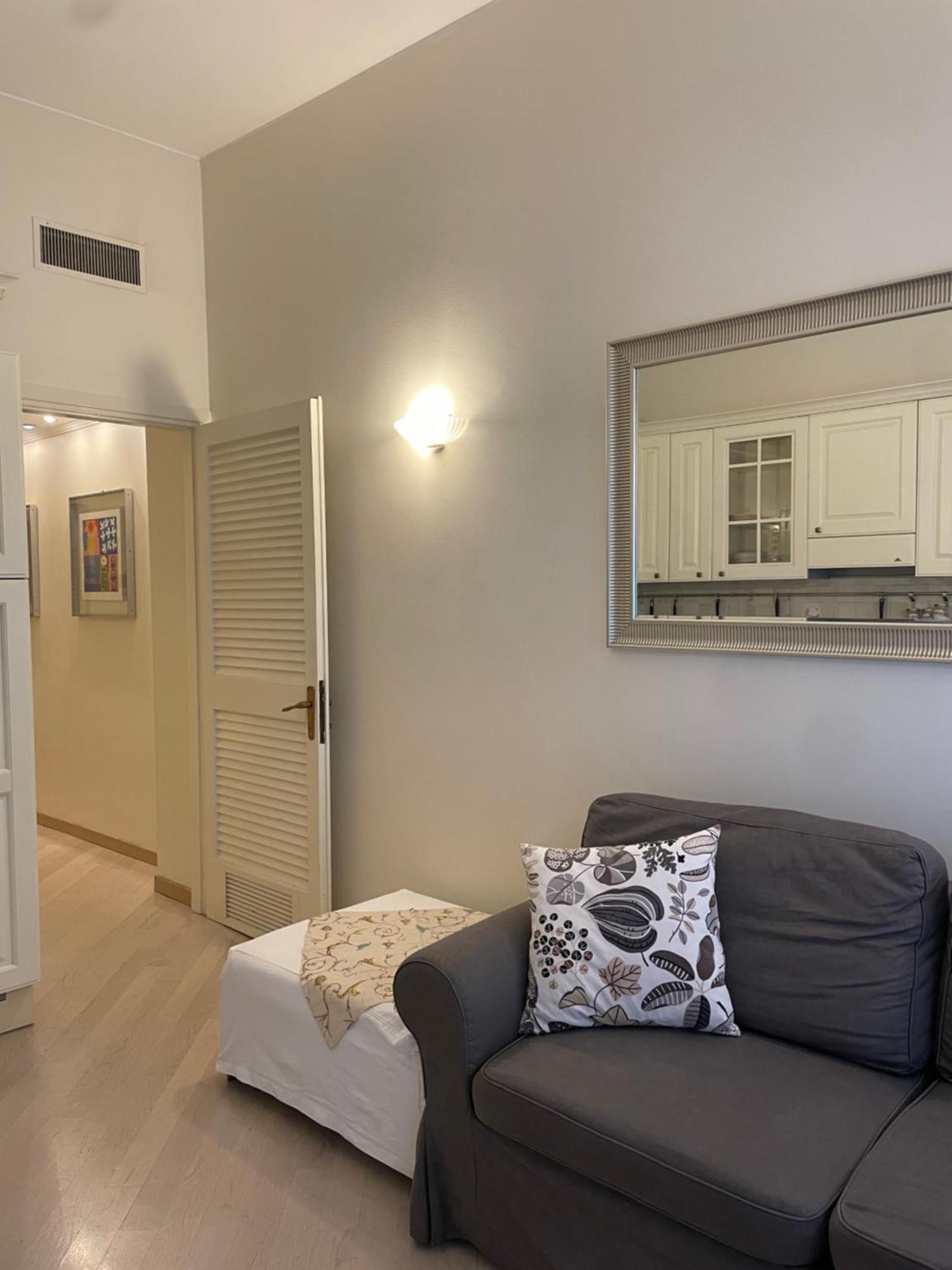 Downtown Apartment ميلان المظهر الخارجي الصورة