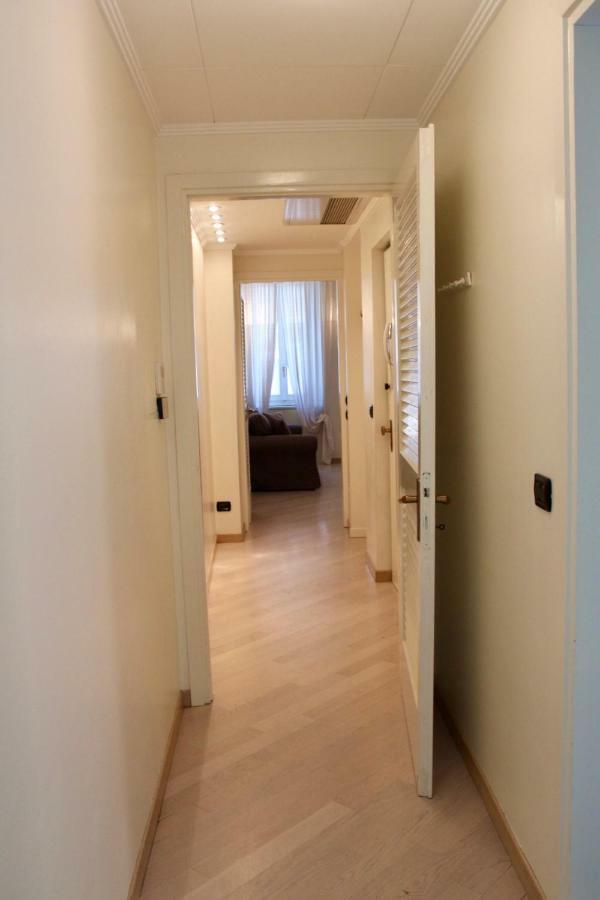Downtown Apartment ميلان المظهر الخارجي الصورة